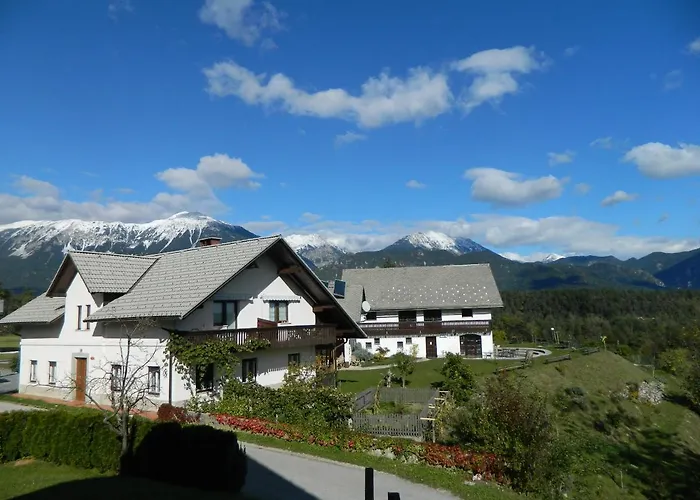 Apartma Biofit アパート